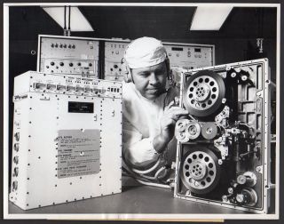 Apollo Spacecraft Video Tape Recorder Rca Plant Camden Nj 1974 Orig Press Photo