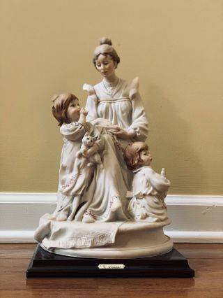Giuseppe Armani,  1984 Florence,  Mother And Two Children Figurine On Wood -
