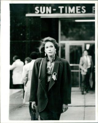 1985 Press Photo Actress Mary Tyler Moore Film Sitcom Celebrity 8x10