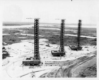 Kennedy Space Center / Orig Nasa 8x10 Press Photo - Launch Tower Construction
