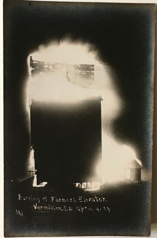 1909 Farmer ' s Elevator Fire at Night and Ruins Vermillion South Dakota RPPC Set 5