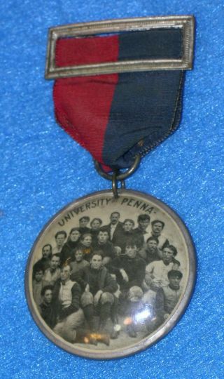 1895 - 1905 Era Upenn Football Team Celluloid Photo Pinback Badge Penn Quakers