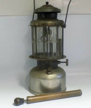 Circa 1925 Coleman Quick - Lite Two Mantle Gas Lantern With Isinglass Lens & Pump