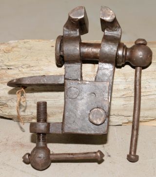 Antique bench vise anvil watchmakers machinist jeweler blacksmith made tool V6 3