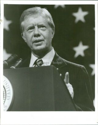 1981 Press Photo Politics Jimmy Carter President Philanthropist Democrat 8x10