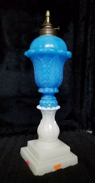 Antique Sandwich Glass Blue And White Clambroth Lamp Acanthus Leaf