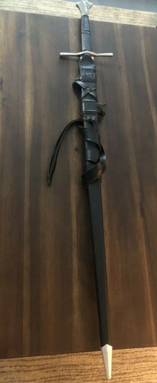 Dark Sword Armory (dsa) Two Handed Medieval Sword - Sharpened W/ Scabbard