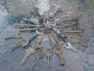 Vintage Antique 16 Skeleton Keys & 7 Old Door Cabinet Lock Keys