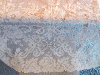 Stunning Vintage Off White French Alencon Lace Tablecloth 3