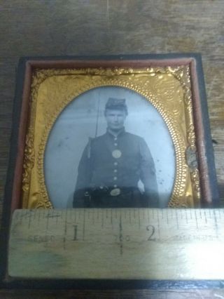 1/6 Plate Civil War Tintype of Double Armed Union Soldier - Musket & Revolver 6