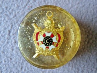 " Knights Templar Crest Of The Order Of Demolay " Paperweight: 1 3/4 " D X 5/8 "