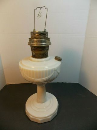Antique Aladdin Alacite Lincoln Drape Oil Lamp Nu - Type Model B