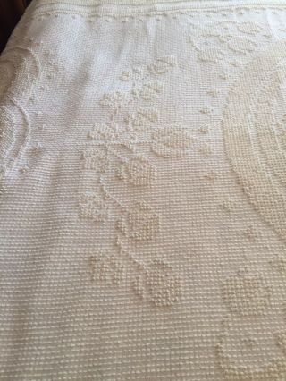 VINTAGE BATES SNOW WHITE CHENILLE BEDSPREADS/FLORAL DESIGN/FULL/QUEEN 5