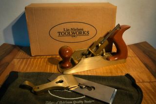 LIE - NIELSEN NO 4 Bronze Smoothing Plane,  Plane Sock & Box,  Great Cond. 10