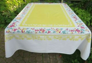 Vtg 1950s Tablecloth Red Cherries Jadiite Green Leaves Yellow Center Large 74X53 5