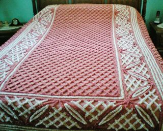 Vintage Chenille Bedspread Dark Coral And Off White Tufting 88 X 100 Cutter