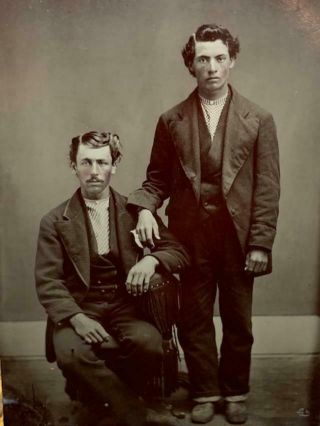 Antique Tintype Photo 1800s Victorian 2 Young Men Civil War Era