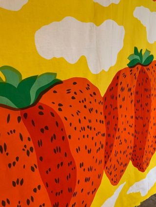RARE Marimekko Strawberry Mansikkavuoret by Maija Isola Mid Century Mod Fabric 6