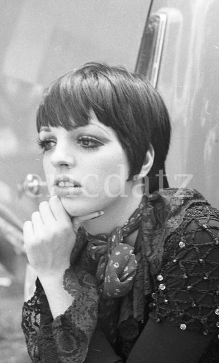 Doris Nieh Negative,  Liza Minnelli,  Cabaret (1972) Behind - The - Scenes,  N316392