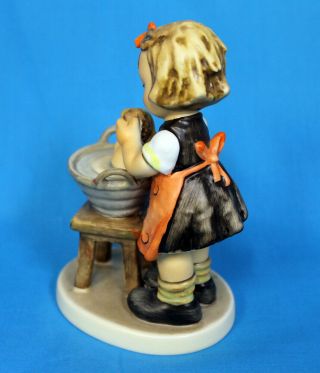 Hummel Figurine 319 no box Doll Bath 2