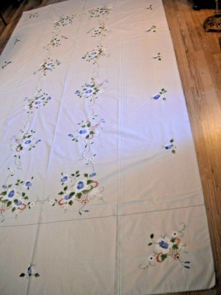 May Basket Floral Applique Hand Made Tablecloth Wedding Banquet 132 " X 67 "