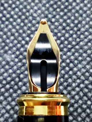 S.  T.  Dupont Fidelio Set Fountain Pen & Pencil In Leather CaseNib Gold 14K Broad 5