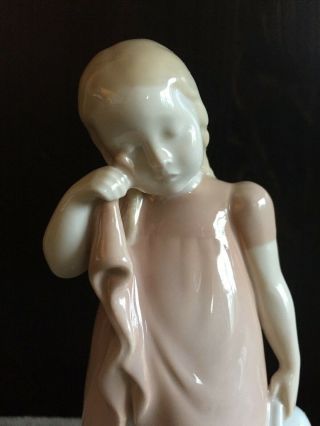 Vintage Bing and Grondahl (B&G) Figurine 2246 ' Spilt Milk ' by Claire Weiss 8