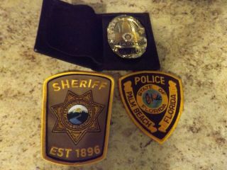 Los Angeles Police Detective Badge In Case And 2 - Police Patches