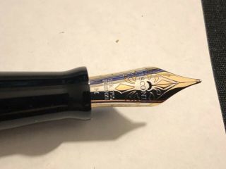 Visconto Voyager Fountain Pen 18kt Med Nib Blue Lapis 3