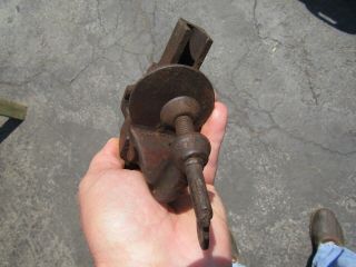 VINTAGE LIKE A STANLEY CLAMP ON BENCH VISE 1 - 1/2 