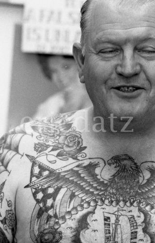 Nieh Negative - Tattoo Artist,  Lee Roy Minugh,  The Pike,  Long Beach,  1962,  N310693