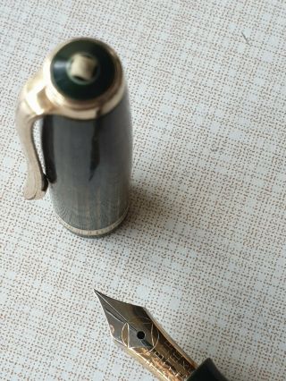 ⭐ Awesome FABER - CASTELL Green Osmia 883 Fountain pen Two - Tone Gold Nib 14k EF 8