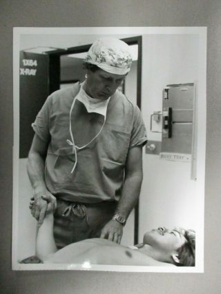 Vintage Glossy Press Photo - Dr.  Donald Trunkey Er Surgeon - In - Chief San Fran 1978