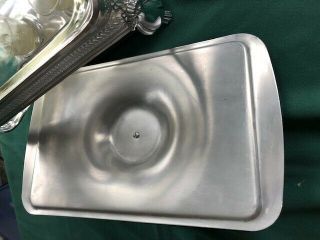 Vintage Silver Plated Chafing Buffet Casserole Dish W/Pyrex Glass Insert & Lid. 5