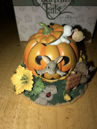 Carving Out A Little Halloween Happiness Charming Tails Mouse Figurine 4046780