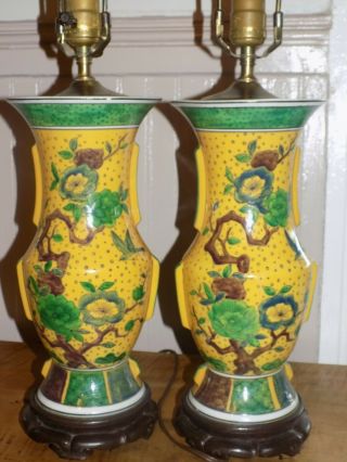 (2) Vintage 1940 ' s Japanese Hand Painted Porcelain Vase Table Lamps 4