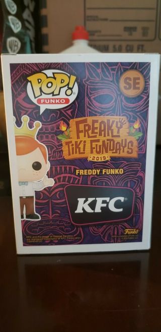 Funko Fundays 2019 Freddy Funko as COLONEL SANDERS KFC w/ Protector LE xx/450 5