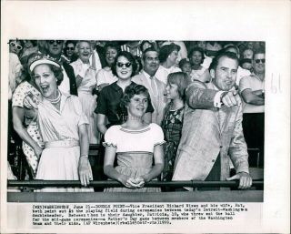 1959 Wire Photo Politics Richard Nixon Vice President Wife Pat Wa Baseball 8x10