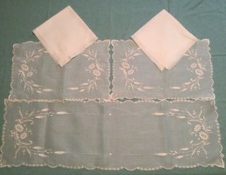 Lovely Vintage Set Of Marghab Margandie Wheat Pattern Placemats,  Napkins,  Runner