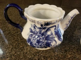 Vintage Blue and White Tea Pot Ceramic 7.  5 