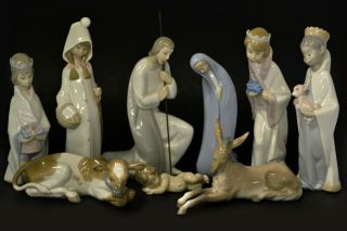 Lladro 9 Piece Porcelain Figurine Nativity Set