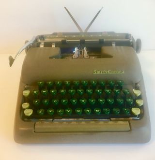 Smith Corona Silent,  Cursive,  Script,  Typewriter With Green Keys & Case 1953