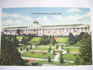 Grand Hotel Postcard Mackinac Island Michigan.  Printed U.  S.  A.  Court Yaed Flag Nr
