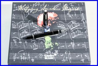 F Nib Montblanc Mozart 114 Masterpiece Fountain Pen Black & Platinum