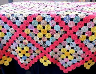 Antique Hand Made Yo - Yo Quilt Coverlet King Or Queen 105x104