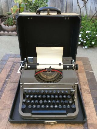 Underwood Typewriter: Made In 1932,  Space Grey And Comes With Case