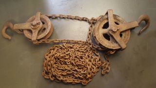 Vintage Cleaveland Differential Chain Hoist Double Pulley 27 Lbs P.  Round & Son