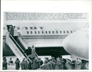 1972 Wire Photo Politics Richard Nixon President Moscow Airport Plane Ramp 7x9