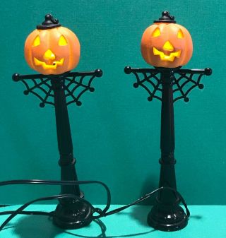 Dept 56 - Halloween - Pumpkin Street Lamps - 53150 - Euc