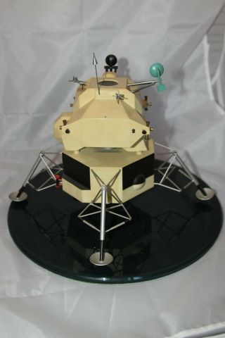 pre 1969 Nasa Grumman L.  E.  M.  Lunar Excursion Module Executive Desk Model 3